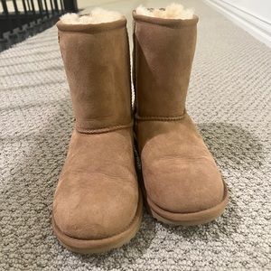 Size 4 kids brown UGG boots
